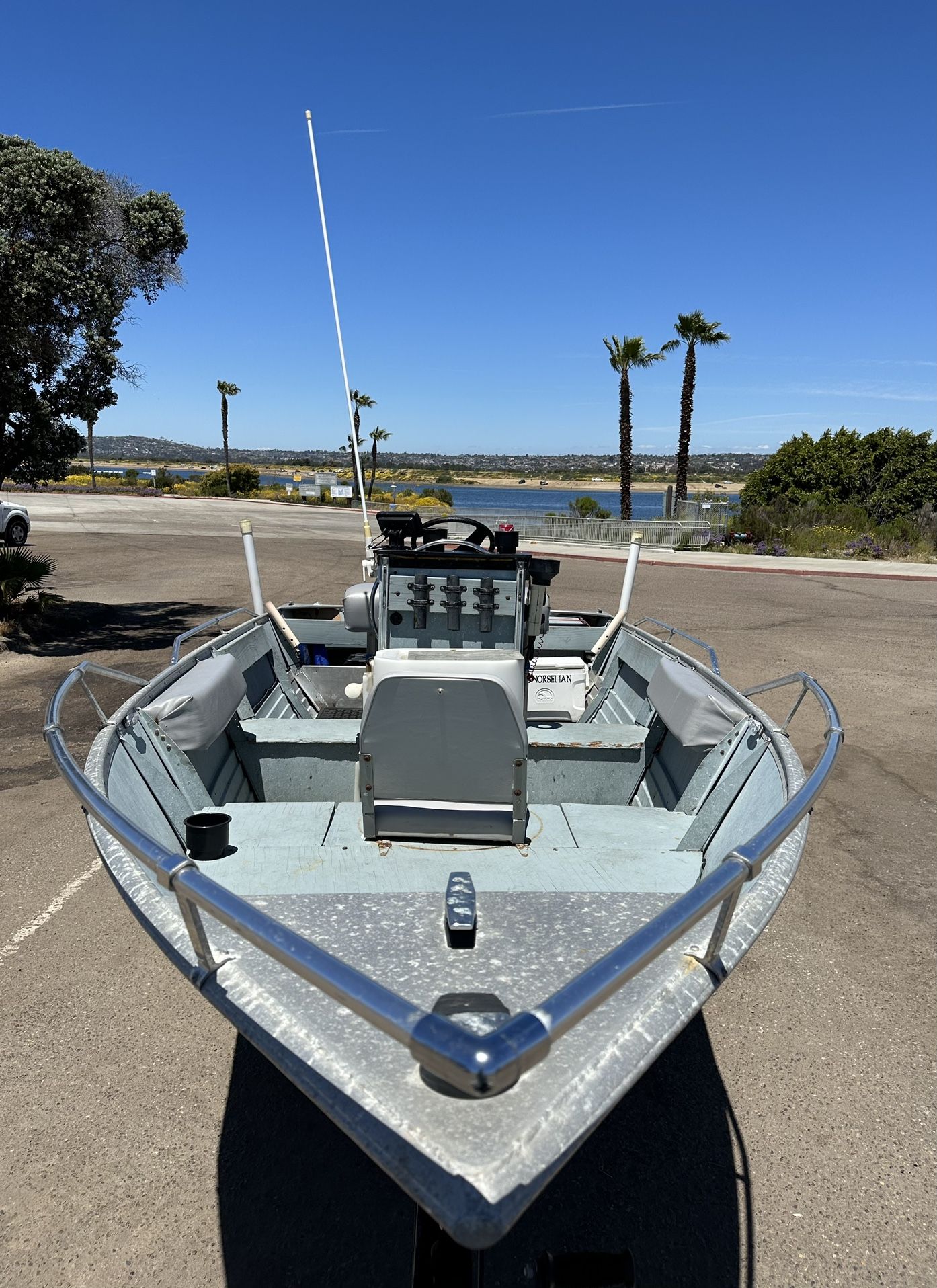 Gregor 18.5’ Center Console Aluminum Fishing Boat for Sale in San Diego