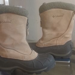 Columbia Womens Insulated Boots Size 7.5
