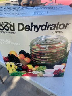 Food dehydrator