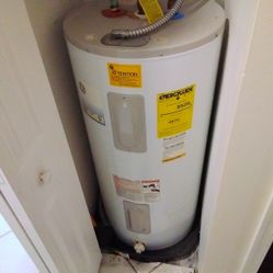 Ge Electric 220v Hot Water Heater 50 Gal Working 👍 Hooked Up To See Working 👍 No Deliveries 