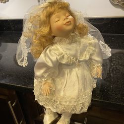 Ashley Belle Collectible Porcelain BRIDE Doll 16” Hand Sewn Dress (no box)