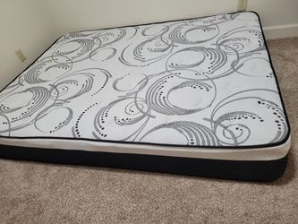 Queen Mattress – Clean & Ready for Pickup
