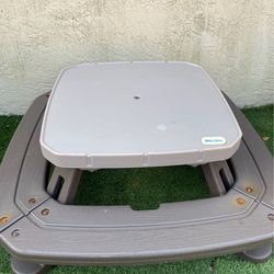 Little Tikes Kids Picnic Table - Sits 8 - Folds Flat - See My Other Items 😎