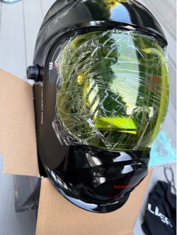 Welding helmet - auto tint
