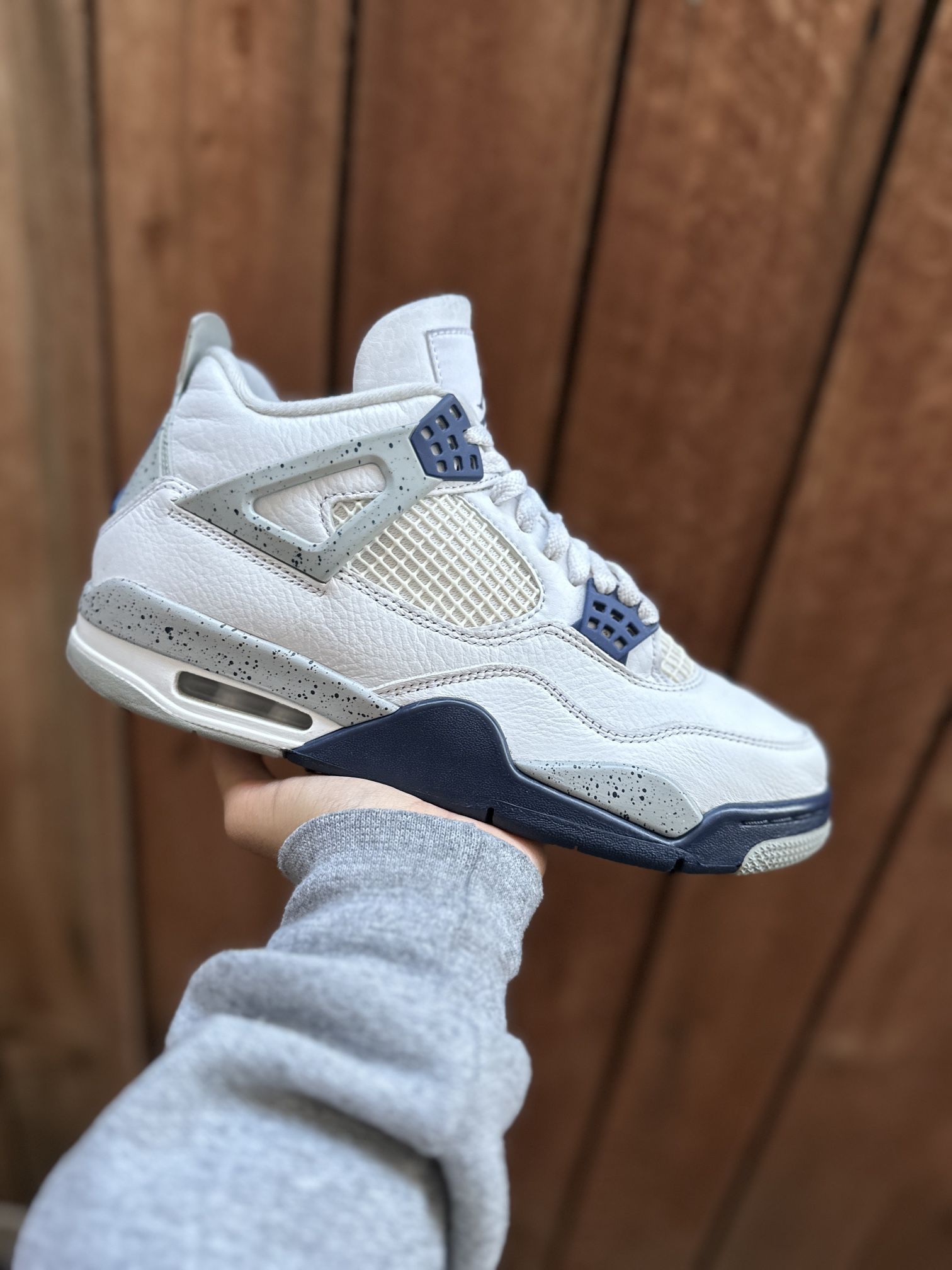 Jordan 4s