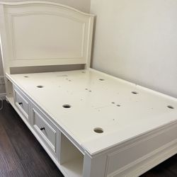 Pottery Barn Teen Chelsea Storage Bed Full Size