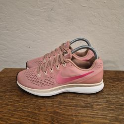 Nike Zoom Pegasus 34 Athletic Running Shoes 
Women's Size 6.5