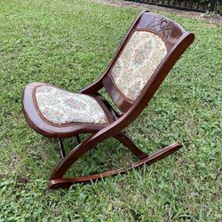 Victorian Antique Small Rocking Chair 13”1/2 To Seat X 29”Back X 17”W Fold-up In Good Condition $75 OBO