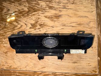 2005-2007 Infiniti Dashboard Clock & Display Panel