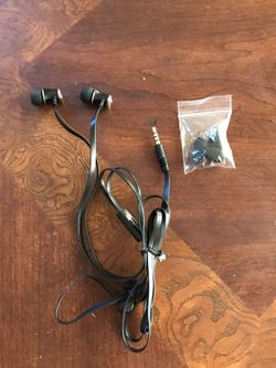 New Black headphone earbuds with Microphone