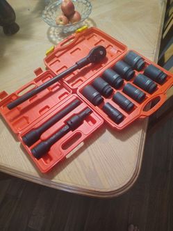 3/4 inch keep drive socket set with ratchet and pry bar. 10  metric sockets