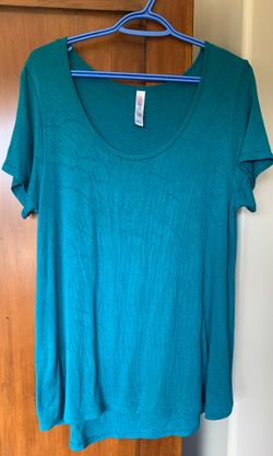 Lularoe medium classic T.