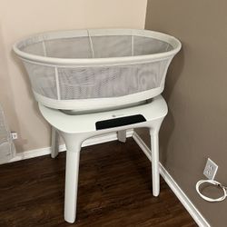 4Moms MamaRoo Sleep Bassinet 