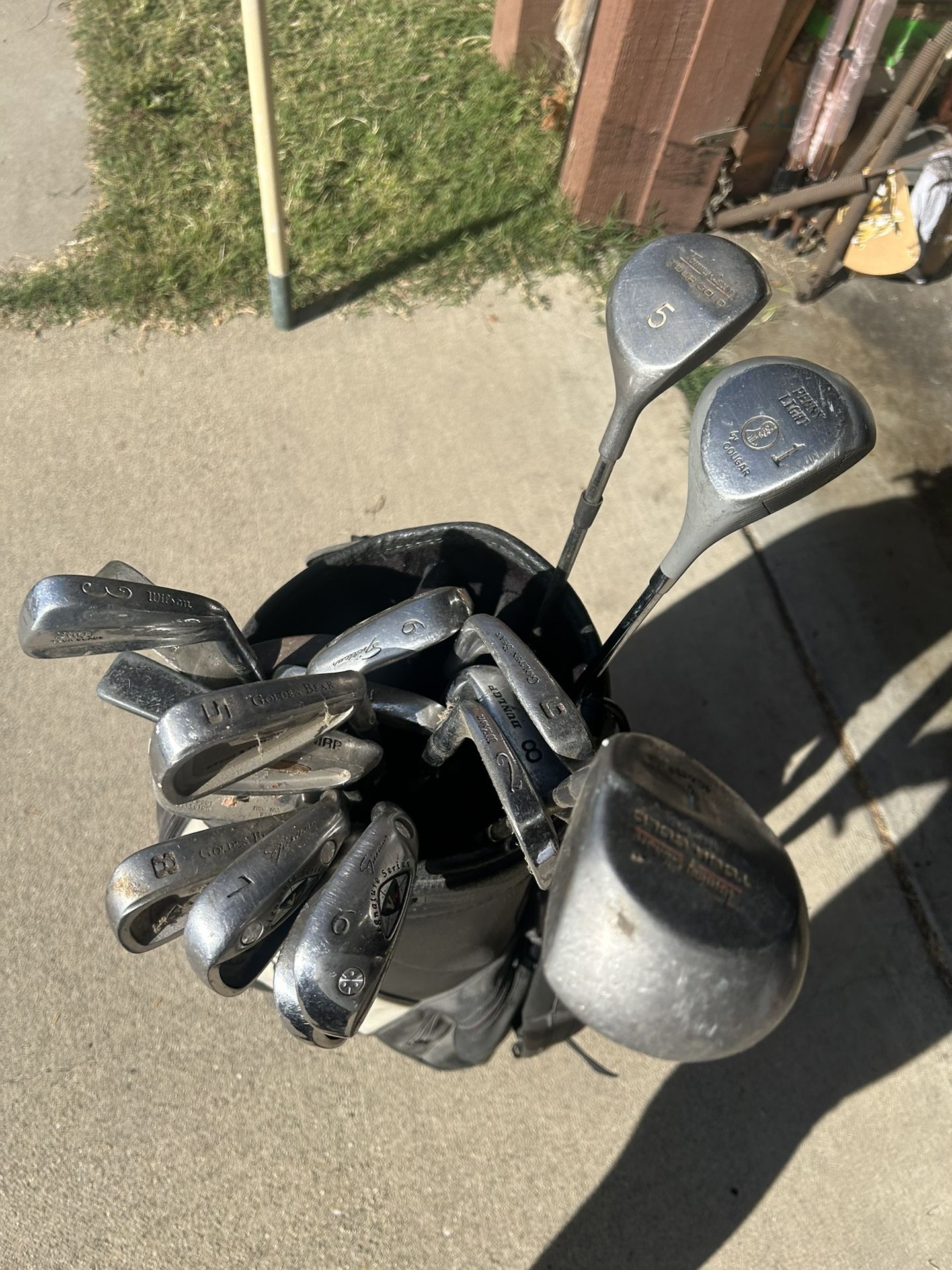 Golf Bag With Golf Clubs