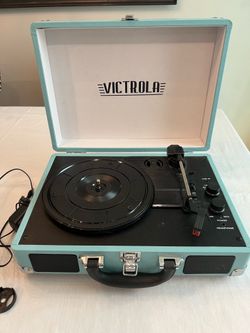Victrola record player