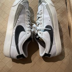 Nike Blazer ‘77 Sneakers