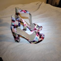 Woman's High Heel Ankle Size 9.5