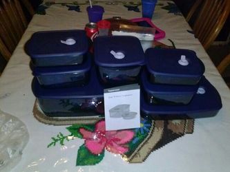 Tupperware 7pc set