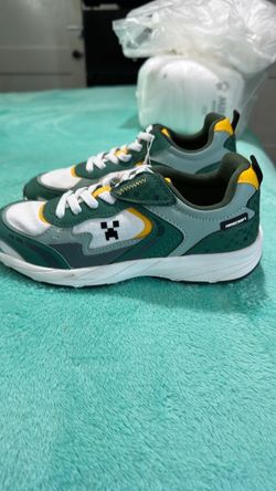 Minecraft boys size 4