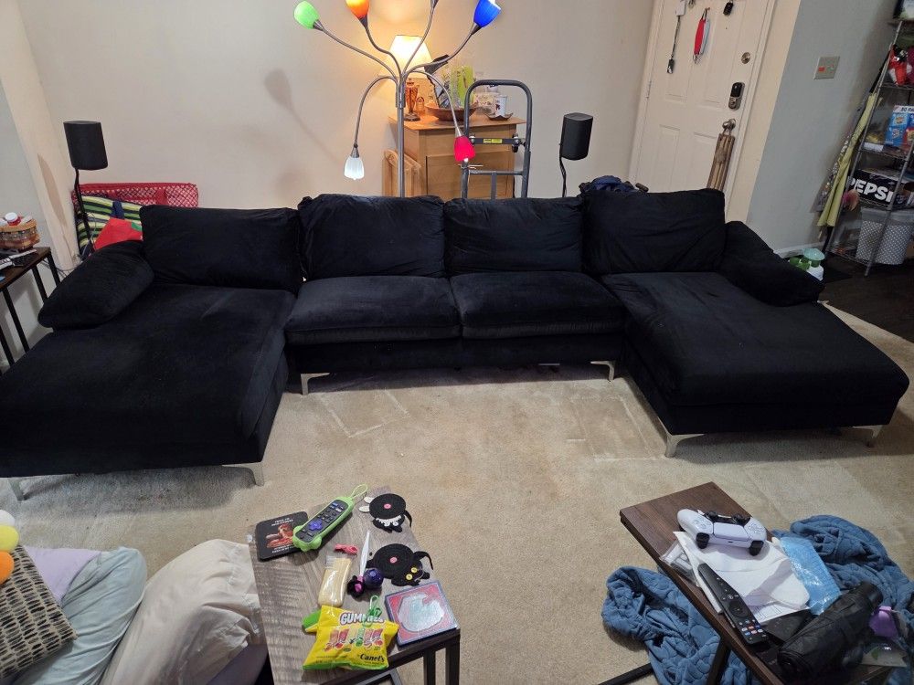 Amanda XL Modern Velvet Oversized Sectional Sofa