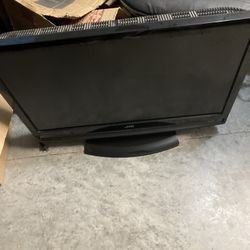 Jvc 32 Inches Tv For $20