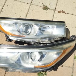 Toyota Highlander Headlights Orignal 14-19