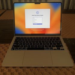 Apple MacBook Air M2 13” (2022) – Model A2681 – Great Condition