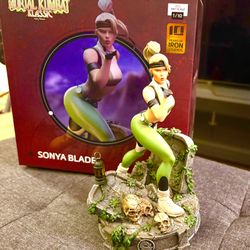 Iron Studios Mortal Kombat 1:10  Sonya Blade Statue.   VERY RARE. SOLD OUT EVERYWHERE!  