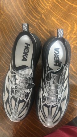 Tenis HOKA  SIZE 10