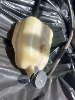 Coolant tank