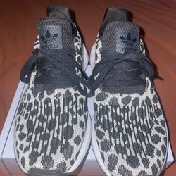 Womens Size 6 Adidas Leopard Print Shoes