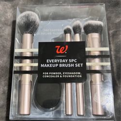 New makeup brush set 