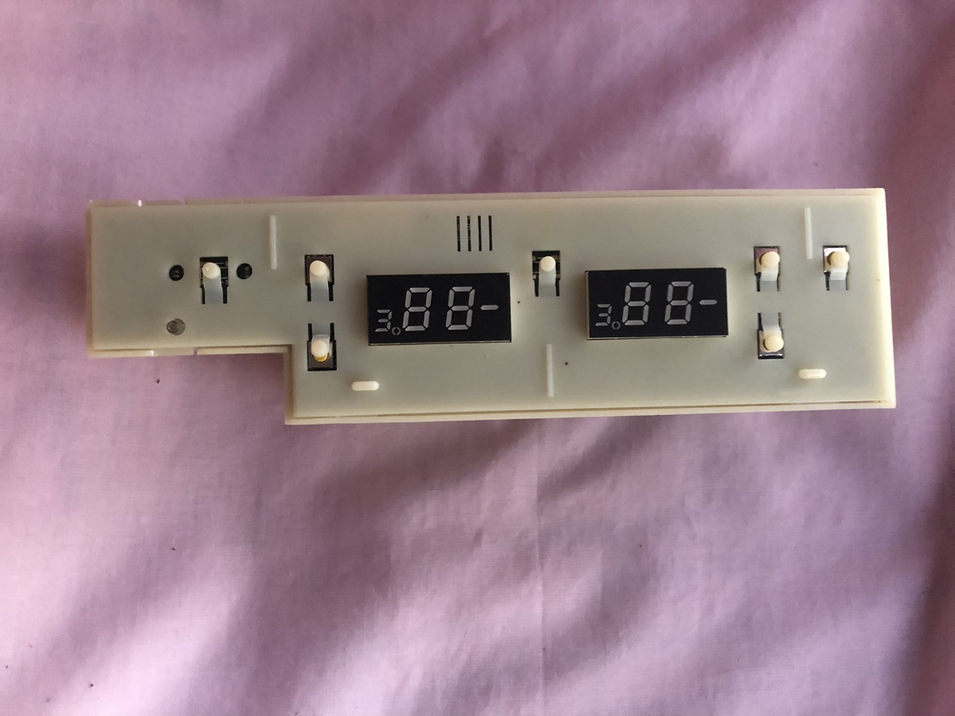 Genuine OEM Frigidaire Refrigerator Control Board Part # -(contact info removed)09