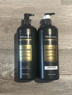 Tresemmé Rich Moisture Shampoo & Conditioner Set