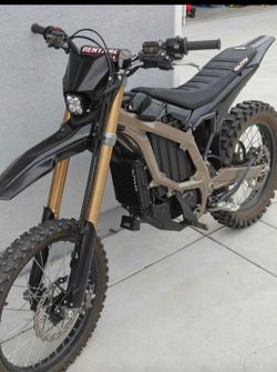 Surron  Ulta Bee  2025 hp (super clean)