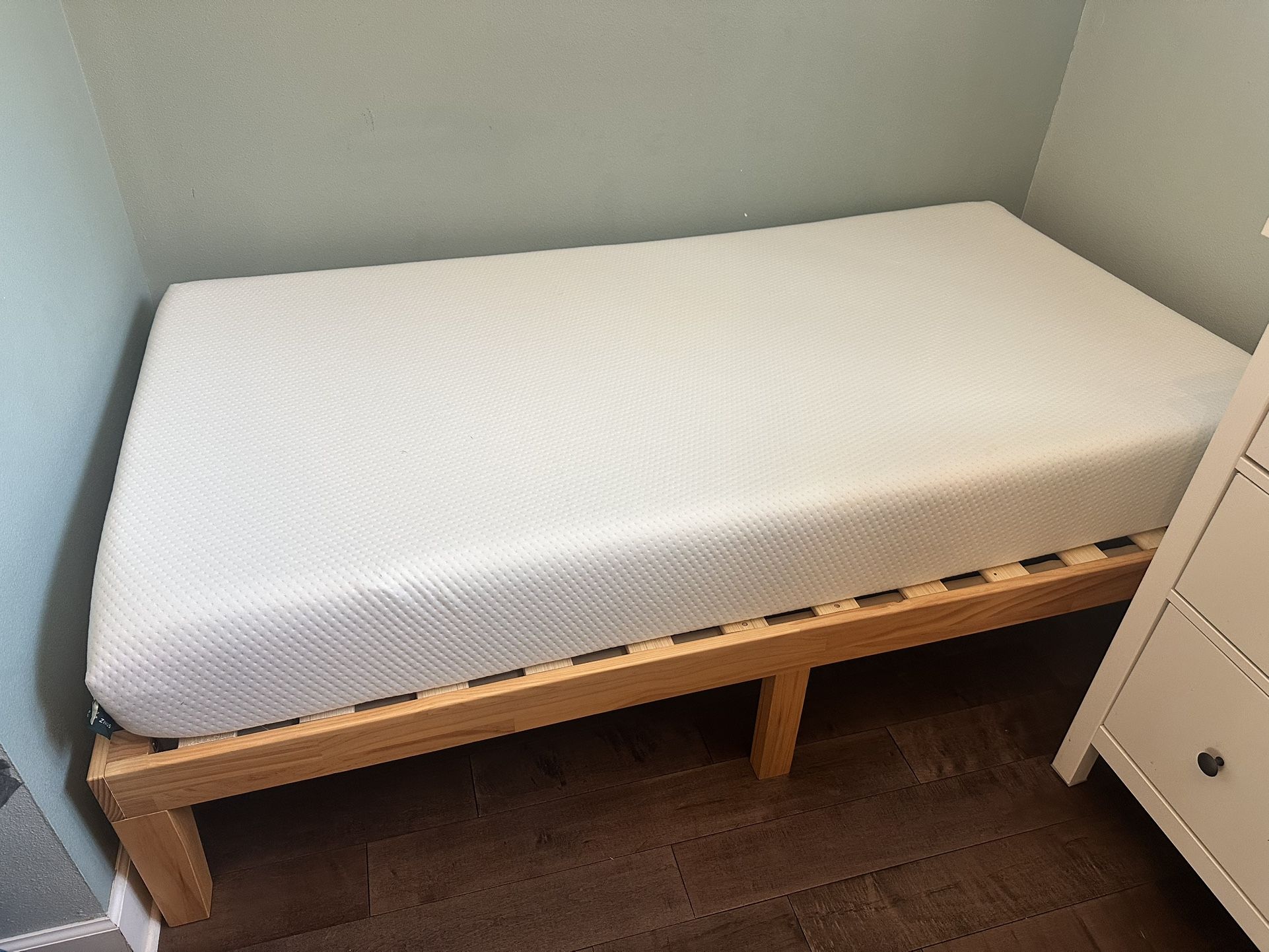 Twin Bed And Mattress — Like New Condition