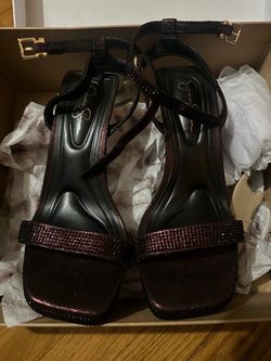Jessica Simpson Adonia