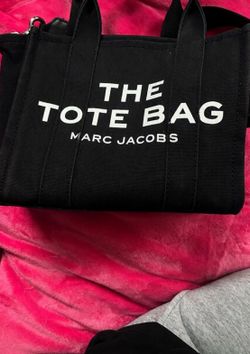 marc jacob’s medium tote bag