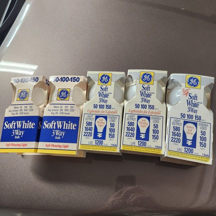 3 Way Incandescent Light Bulbs. New