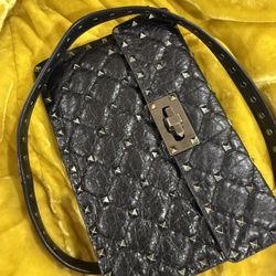 Valentino Crossbody (authentic)