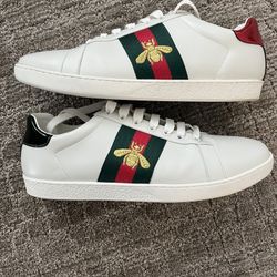 Gucci Ace Bee Embroidered Sneaker  