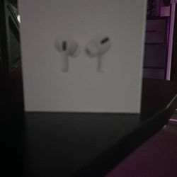 AirPod Pros 🎧