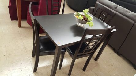 New dining table set