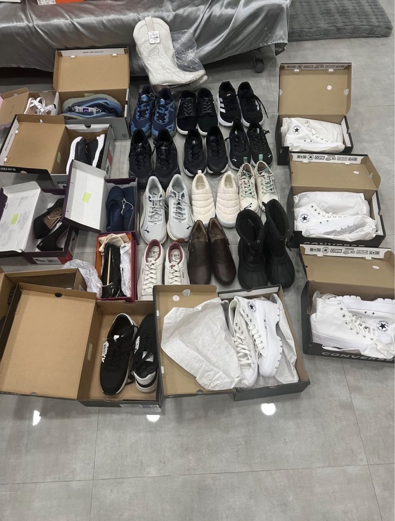 Lot off more than 24 mixed brand shoes all New old stock