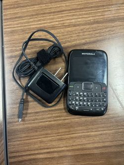 Motorola EX431G Black Tracfone cell Phone