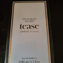 Victoria's Secret Tease Crème Cloud Eau de Parfum.