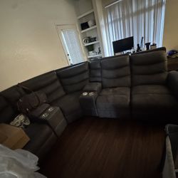 Power Sectional W. Recliner