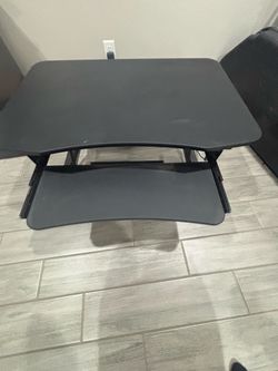 Standing desk