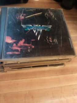 18 Empty CD Cases In Good Condition 5 Dollars