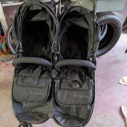 Bumbleride Double Stroller 